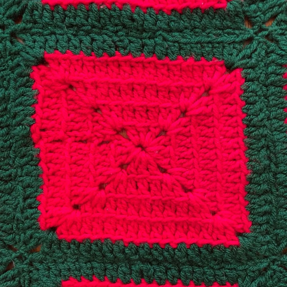 Vintage‎ Handmade Christmas Granny Square Crochet Afghan Throw Blanket 42